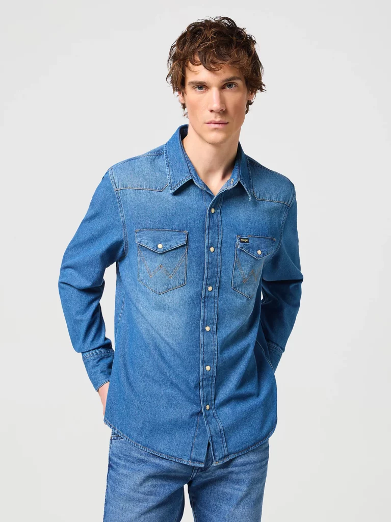 Chemise western Wrangler 27MW Icon Mid Stone en denim rigide – vue de face