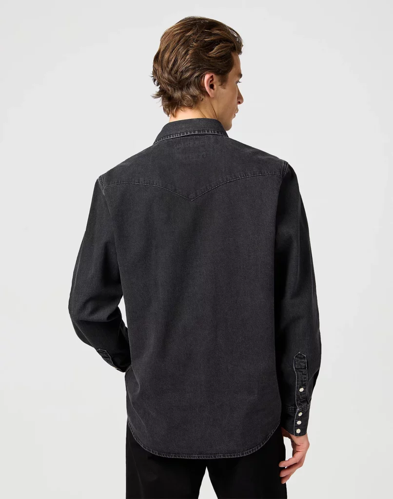 Chemise Western Wrangler Rinse Black – vue arrière et empiècement Western