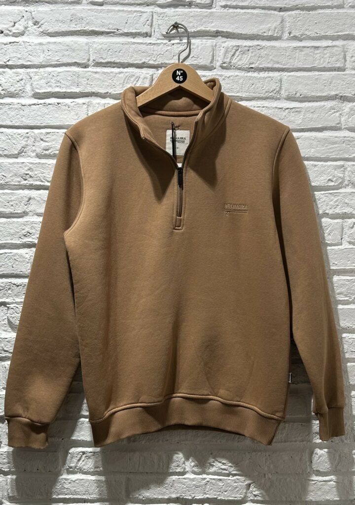 Pull trucker Belharra marron à col 1/4 zip, vue avant