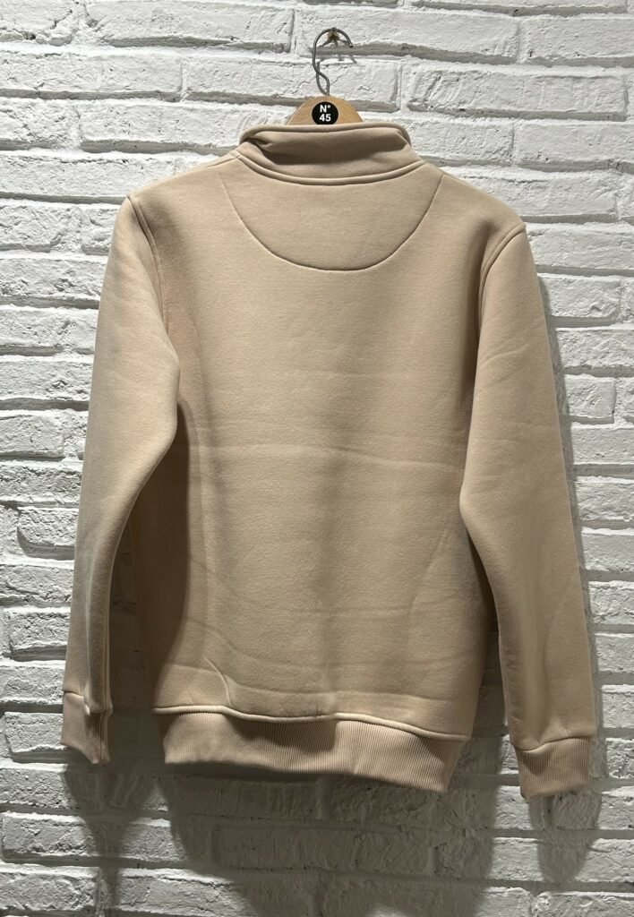 Pull trucker Belharra beige, vue arrière sans capuche