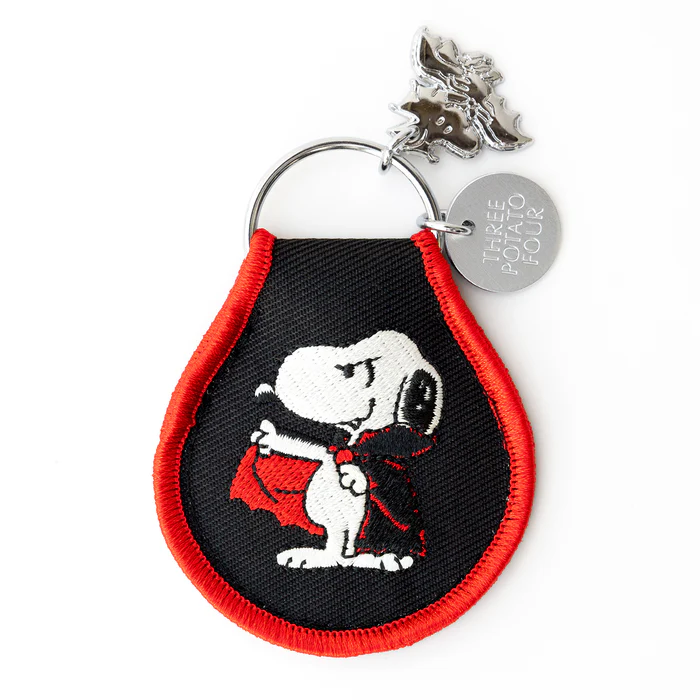 3P4 X PEANUTS® - SNOOPY Halloween - Snoopy Dracula